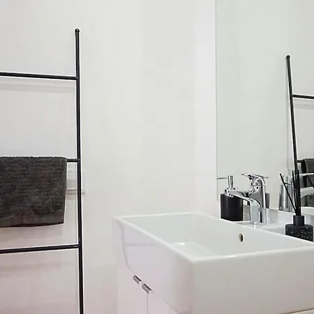 Baixa And Alfama At Your Doorstep, Terrace Aircon * Лісабон