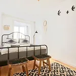 아파트 Baixa And Alfama At Your Doorstep, Terrace Aircon *