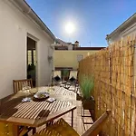아파트 Baixa And Alfama At Your Doorstep, Terrace Aircon *